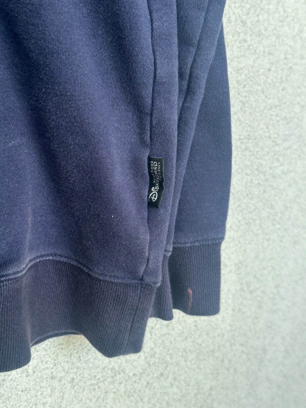 Hong Kong Disneyland Mickey Mouse 1928 Navy Hoodie Size Large — Park Exclusive - Picture 3 of 5